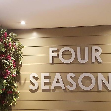 Four Seasons 818- Spacious Cbd Studio - Onsite Parking, Gym & Rooftop Pool Apartment เคปทาวน์ ภายนอก รูปภาพ